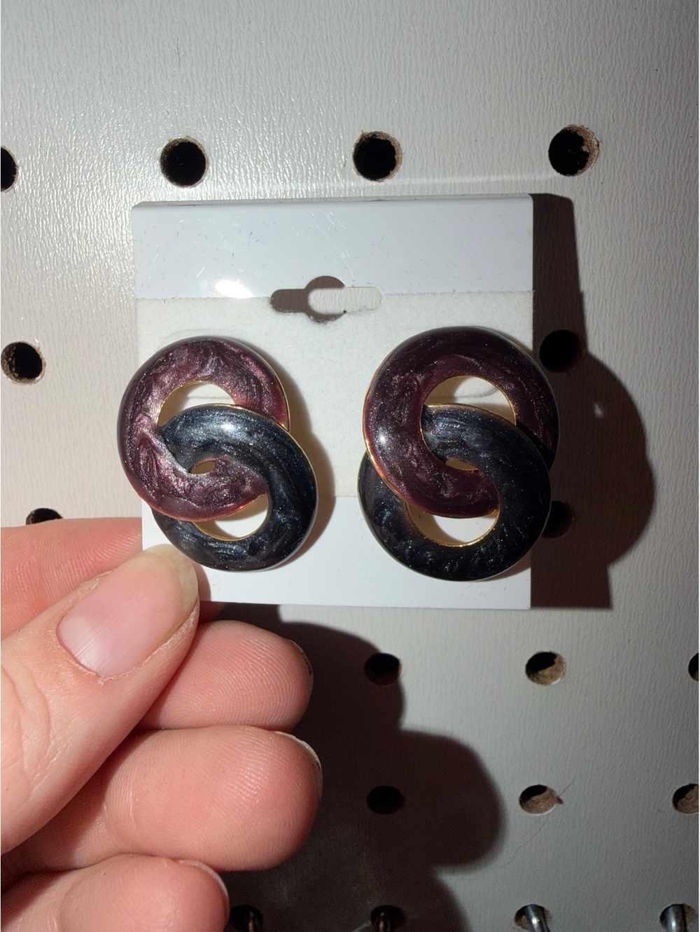 Vintage Two-Tone Linked Circle Stud Earrings - Retro Chic!